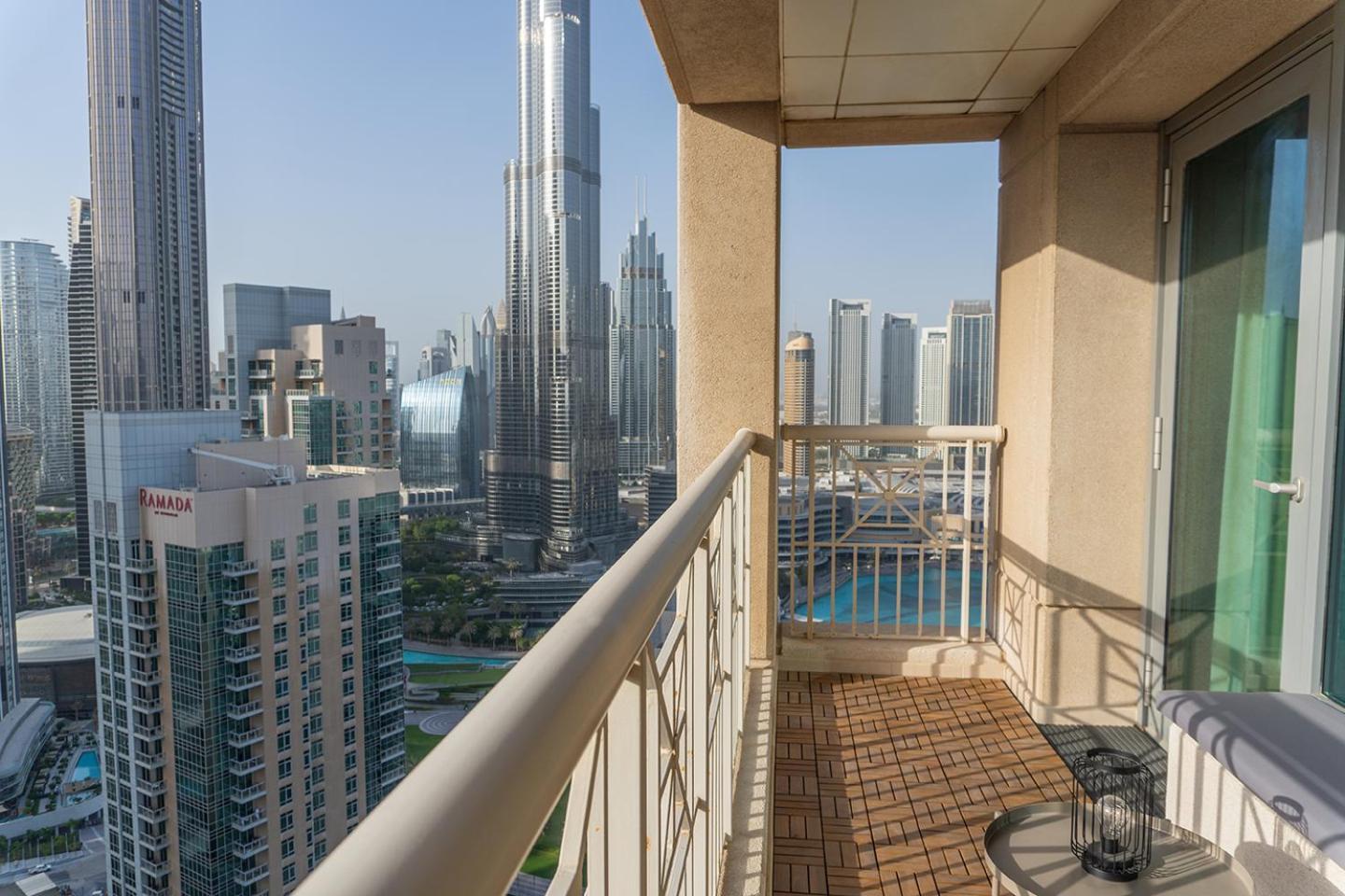 Ferienwohnung Downtown Oasis, Burj Khalifa Views, Luxury Amenities Dubai Exterior foto